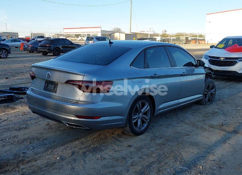 Photo 4 of 2019 Volkswagen Jetta 1.4T R-LINE/1.4T S/1.4T SE (VIN 3VWC57BU5KM184730)