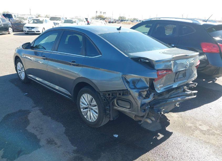 Photo 3 of 2019 Volkswagen Jetta 1.4T R-LINE/1.4T S/1.4T SE (VIN 3VWC57BU5KM185845)