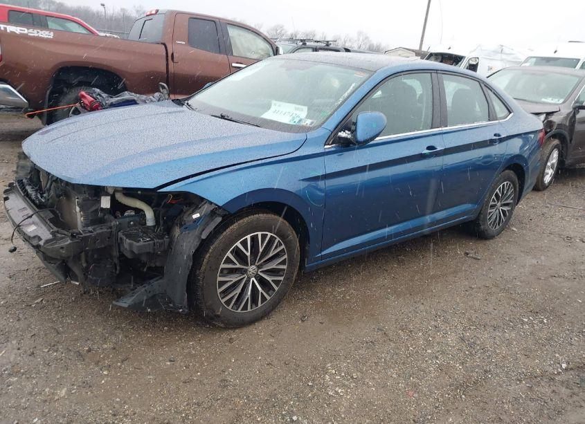 Photo 2 of 2019 Volkswagen Jetta 1.4T R-LINE/1.4T S/1.4T SE (VIN 3VWC57BU5KM186963)