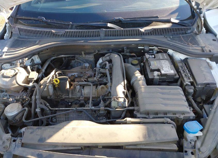 Photo 10 of 2019 Volkswagen Jetta 1.4T R-LINE/1.4T S/1.4T SE (VIN 3VWC57BU5KM223509)