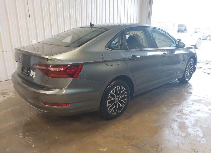 Photo 4 of 2019 Volkswagen Jetta 1.4T R-LINE/1.4T S/1.4T SE (VIN 3VWC57BU5KM226300)