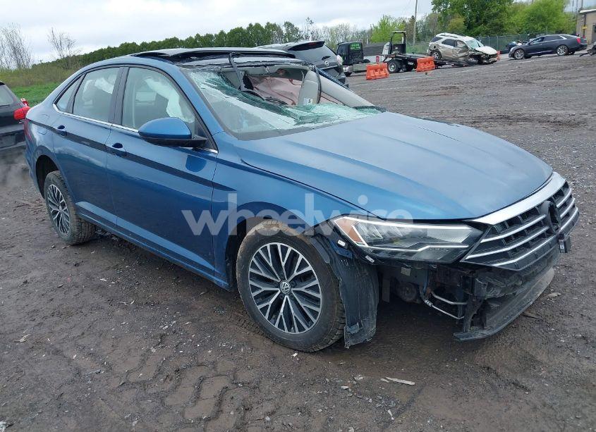 2019 Volkswagen Jetta 1.4T R-LINE/1.4T S/1.4T SE (VIN 3VWC57BU5KM227849) main photo