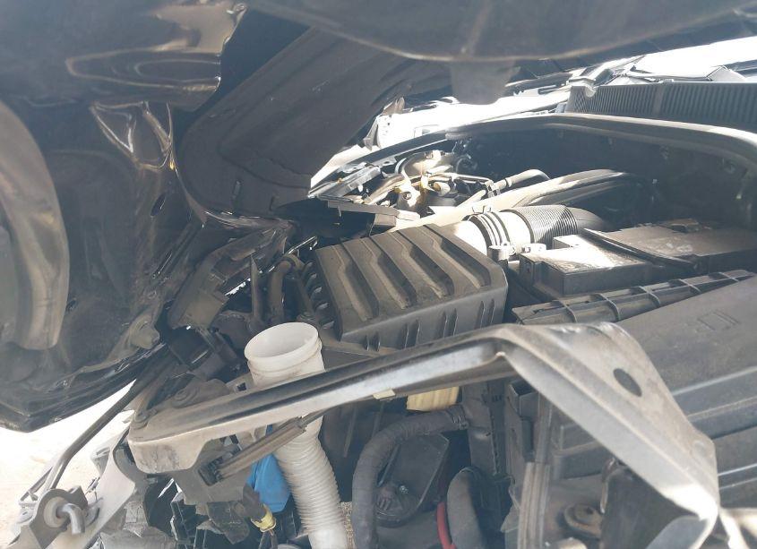 Photo 10 of 2019 Volkswagen Jetta 1.4T R-LINE/1.4T S/1.4T SE (VIN 3VWC57BU5KM237832)