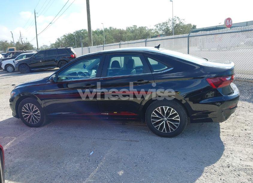 Photo 14 of 2021 Volkswagen Jetta 1.4T R-LINE/1.4T S/1.4T SE (VIN 3VWC57BU5MM058774)