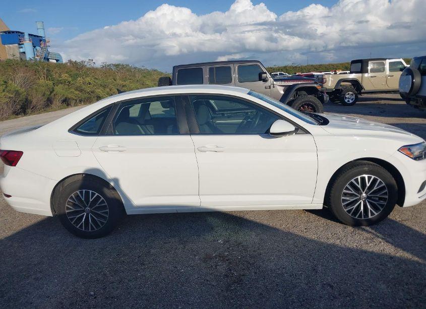 Photo 13 of 2021 Volkswagen Jetta 1.4T R-LINE/1.4T S/1.4T SE (VIN 3VWC57BU5MM069953)