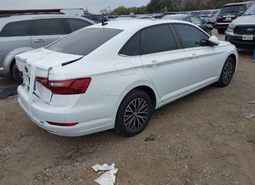 Photo 4 of 2021 Volkswagen Jetta 1.4T R-LINE/1.4T S/1.4T SE (VIN 3VWC57BU5MM097235)