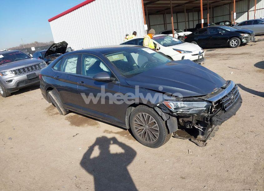2019 Volkswagen Jetta 1.4T R-LINE/1.4T S/1.4T SE (VIN 3VWC57BU6KM061051) main photo