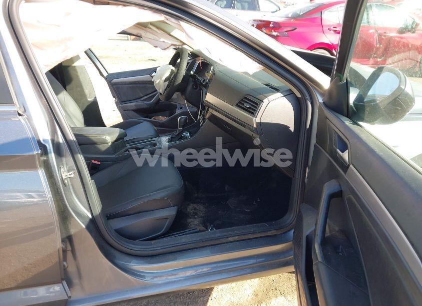 Photo 5 of 2019 Volkswagen Jetta 1.4T R-LINE/1.4T S/1.4T SE (VIN 3VWC57BU6KM061051)