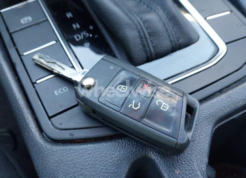 Photo 11 of 2019 Volkswagen Jetta 1.4T R-LINE/1.4T S/1.4T SE (VIN 3VWC57BU6KM067299)