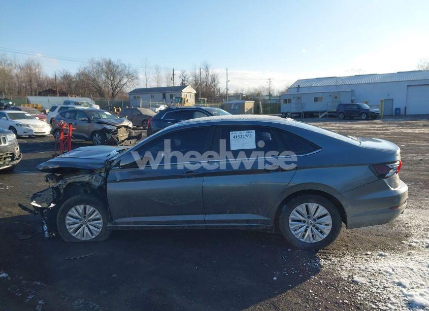 Photo 14 of 2019 Volkswagen Jetta 1.4T R-LINE/1.4T S/1.4T SE (VIN 3VWC57BU6KM067299)