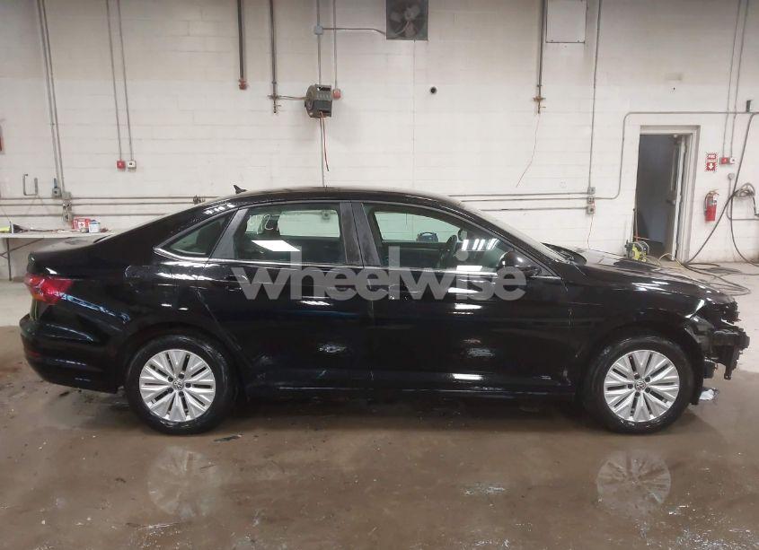 Photo 14 of 2019 Volkswagen Jetta 1.4T R-LINE/1.4T S/1.4T SE (VIN 3VWC57BU6KM079159)
