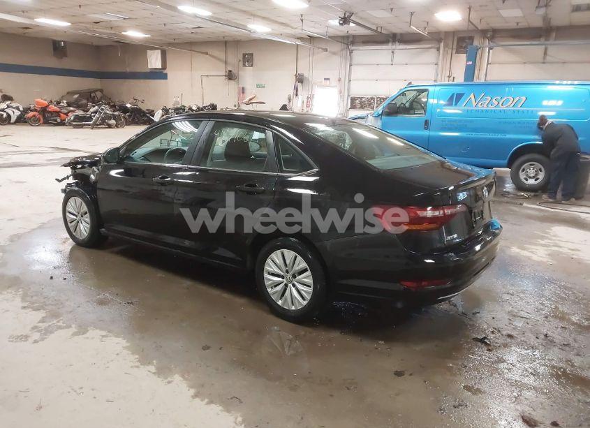 Photo 3 of 2019 Volkswagen Jetta 1.4T R-LINE/1.4T S/1.4T SE (VIN 3VWC57BU6KM079159)