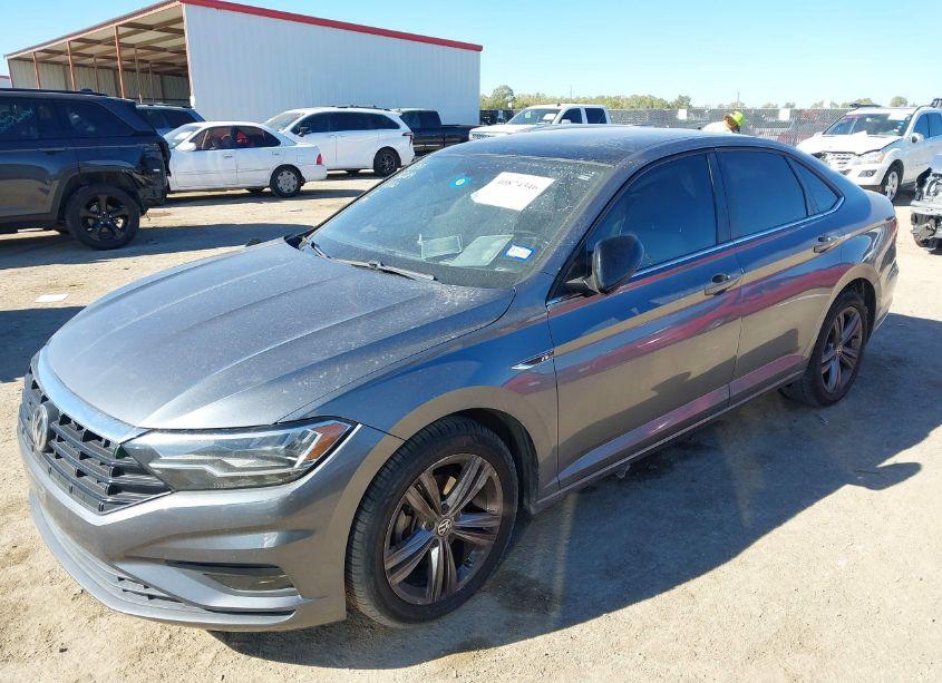 Photo 2 of 2019 Volkswagen Jetta 1.4T R-LINE/1.4T S/1.4T SE (VIN 3VWC57BU6KM111219)