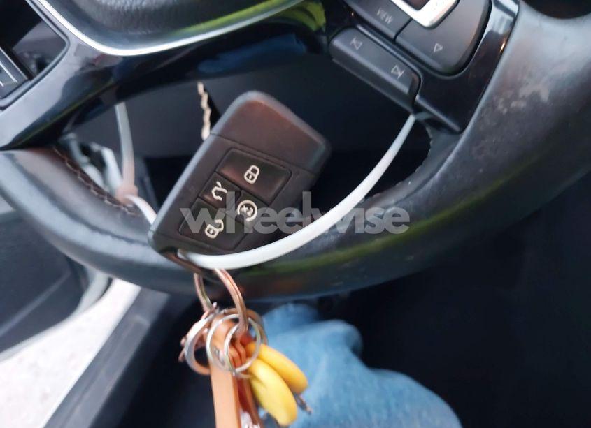 Photo 11 of 2019 Volkswagen Jetta 1.4T R-LINE/1.4T S/1.4T SE (VIN 3VWC57BU6KM162459)