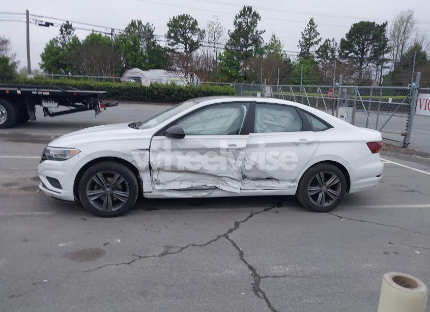 Photo 14 of 2019 Volkswagen Jetta 1.4T R-LINE/1.4T S/1.4T SE (VIN 3VWC57BU6KM162459)