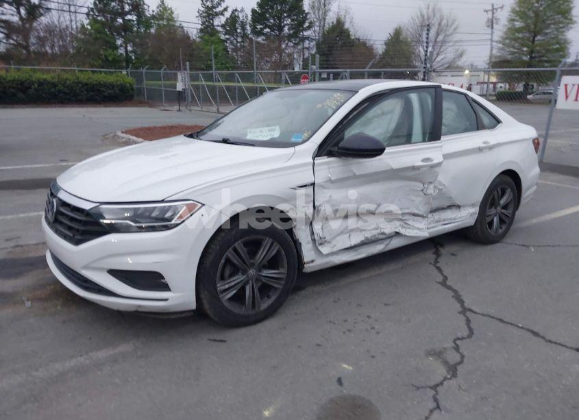 Photo 2 of 2019 Volkswagen Jetta 1.4T R-LINE/1.4T S/1.4T SE (VIN 3VWC57BU6KM162459)