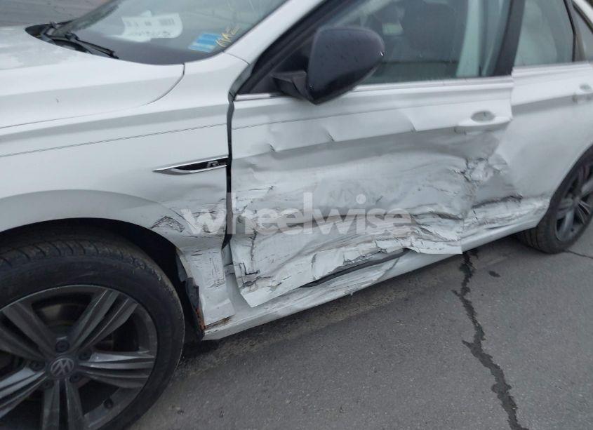 Photo 6 of 2019 Volkswagen Jetta 1.4T R-LINE/1.4T S/1.4T SE (VIN 3VWC57BU6KM162459)