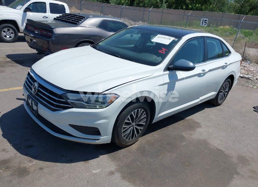 Photo 2 of 2019 Volkswagen Jetta 1.4T R-LINE/1.4T S/1.4T SE (VIN 3VWC57BU6KM164356)