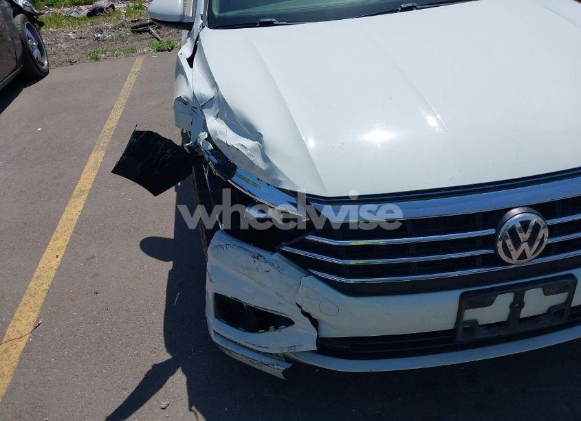 Photo 6 of 2019 Volkswagen Jetta 1.4T R-LINE/1.4T S/1.4T SE (VIN 3VWC57BU6KM164356)