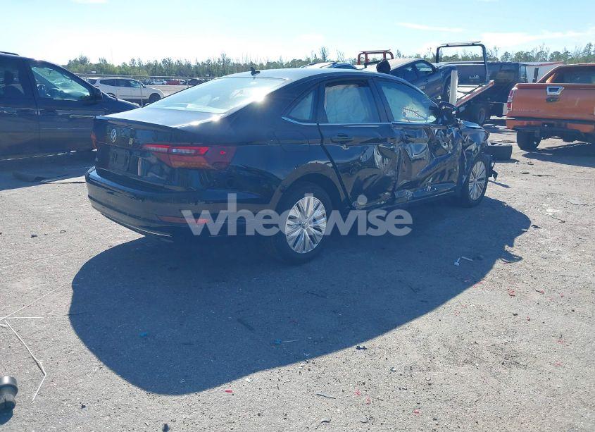 Photo 4 of 2019 Volkswagen Jetta 1.4T R-LINE/1.4T S/1.4T SE (VIN 3VWC57BU6KM165412)