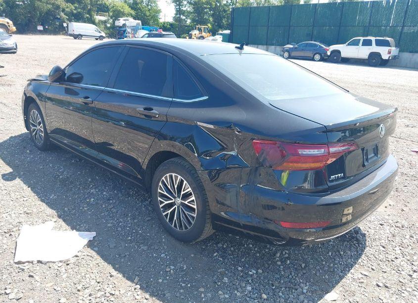 Photo 3 of 2019 Volkswagen Jetta 1.4T R-LINE/1.4T S/1.4T SE (VIN 3VWC57BU6KM220196)