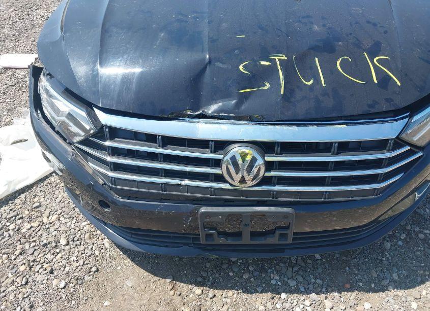 Photo 6 of 2019 Volkswagen Jetta 1.4T R-LINE/1.4T S/1.4T SE (VIN 3VWC57BU6KM220196)