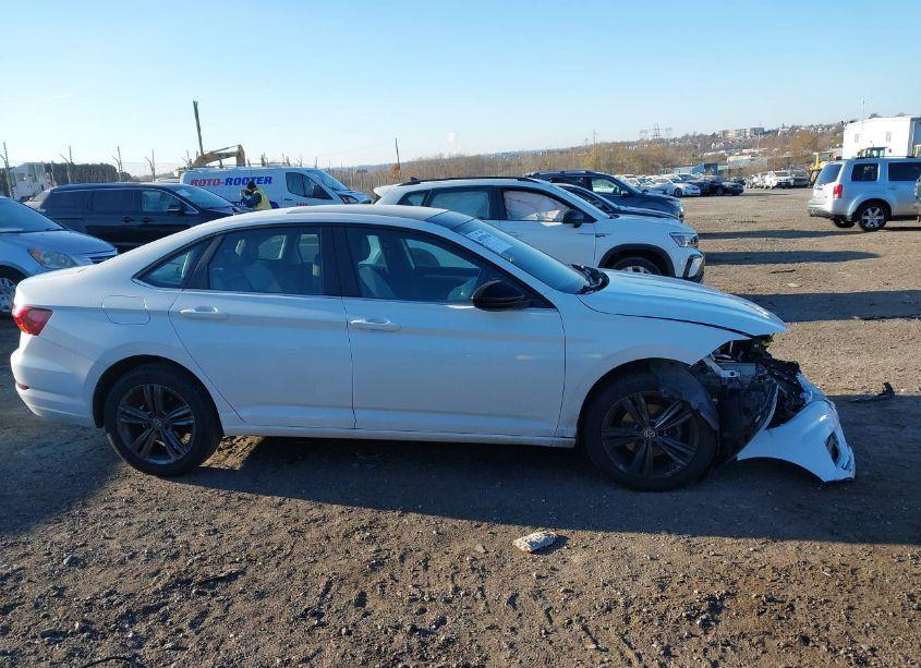 Photo 13 of 2019 Volkswagen Jetta 1.4T R-LINE/1.4T S/1.4T SE (VIN 3VWC57BU6KM242196)