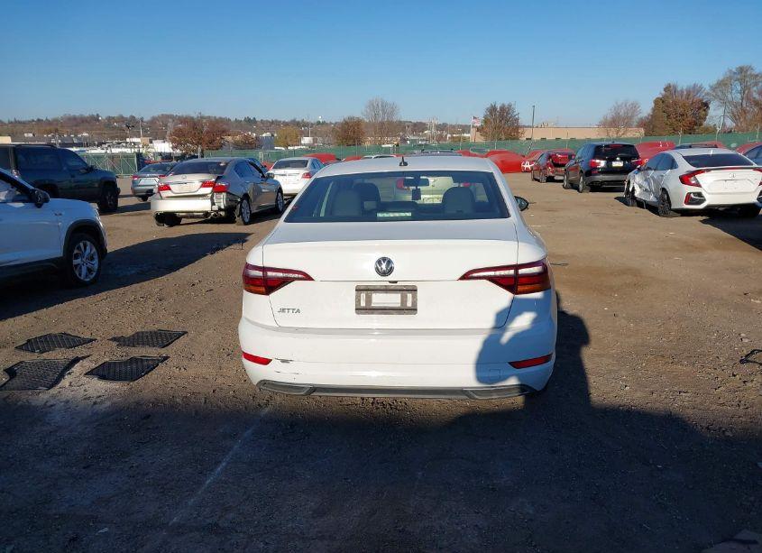 Photo 16 of 2019 Volkswagen Jetta 1.4T R-LINE/1.4T S/1.4T SE (VIN 3VWC57BU6KM242196)