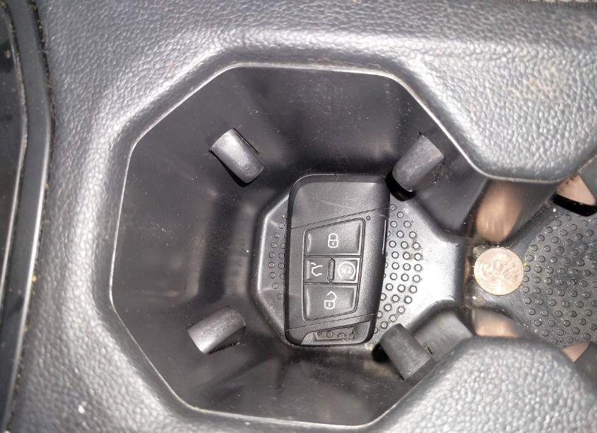 Photo 11 of 2020 Volkswagen Jetta 1.4T R-LINE/1.4T S/1.4T SE (VIN 3VWC57BU6LM083083)