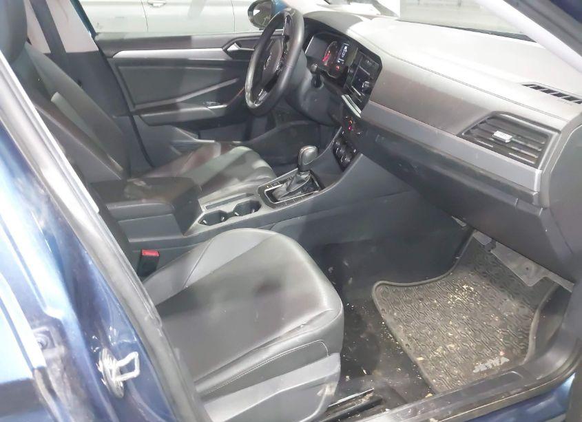 Photo 5 of 2020 Volkswagen Jetta 1.4T R-LINE/1.4T S/1.4T SE (VIN 3VWC57BU6LM083083)