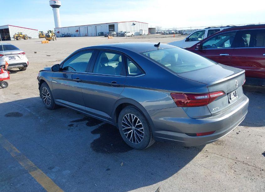 Photo 3 of 2021 Volkswagen Jetta 1.4T R-LINE/1.4T S/1.4T SE (VIN 3VWC57BU6MM005470)