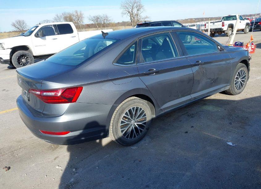 Photo 4 of 2021 Volkswagen Jetta 1.4T R-LINE/1.4T S/1.4T SE (VIN 3VWC57BU6MM005470)