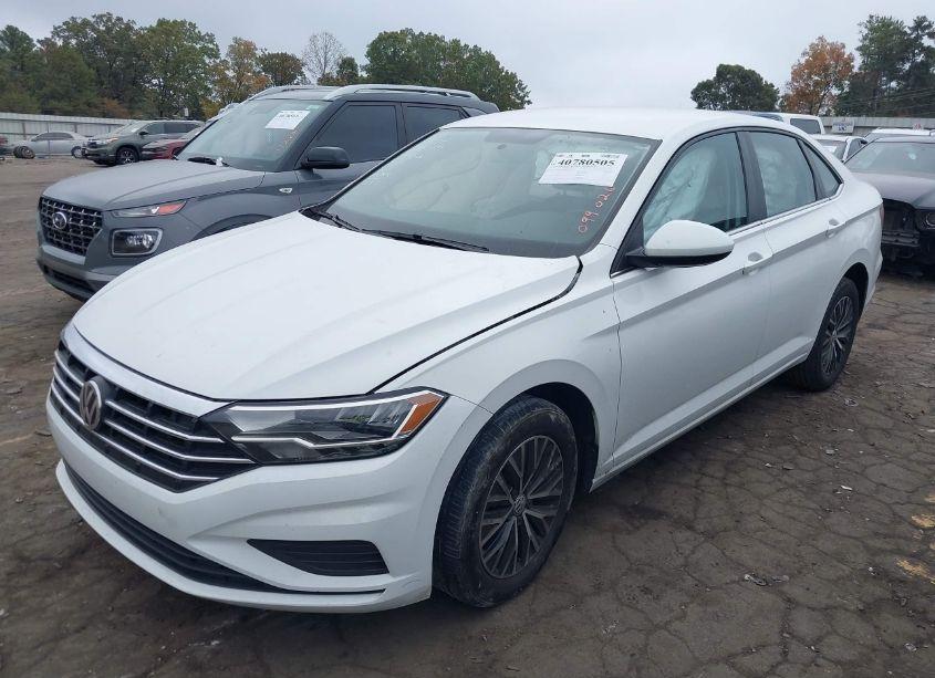 Photo 2 of 2021 Volkswagen Jetta 1.4T R-LINE/1.4T S/1.4T SE (VIN 3VWC57BU6MM099026)