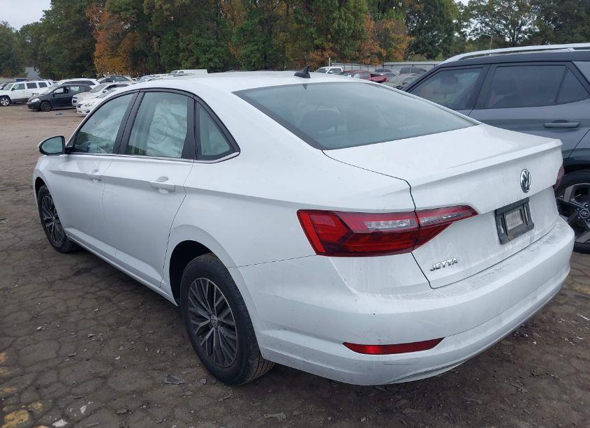 Photo 3 of 2021 Volkswagen Jetta 1.4T R-LINE/1.4T S/1.4T SE (VIN 3VWC57BU6MM099026)