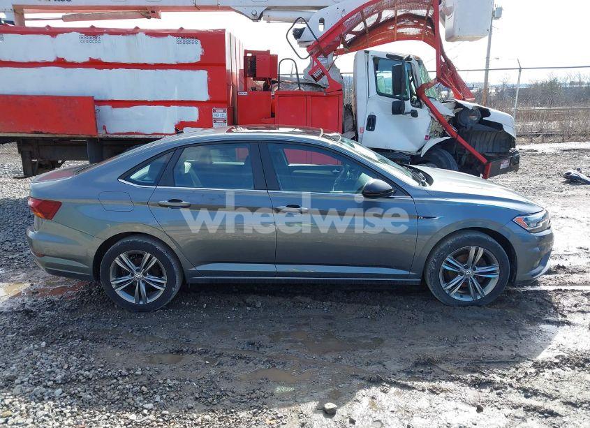 Photo 13 of 2019 Volkswagen Jetta 1.4T R-LINE/1.4T S/1.4T SE (VIN 3VWC57BU7KM048194)