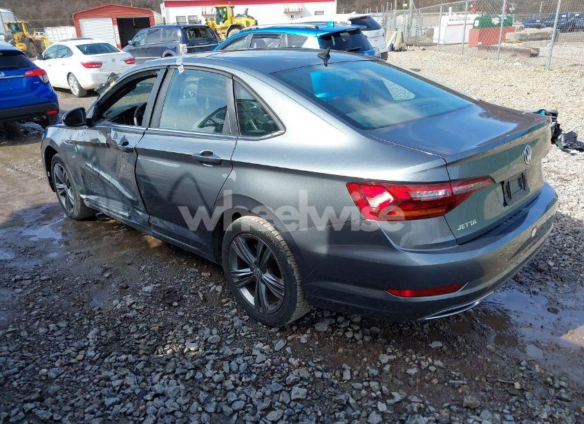 Photo 3 of 2019 Volkswagen Jetta 1.4T R-LINE/1.4T S/1.4T SE (VIN 3VWC57BU7KM048194)