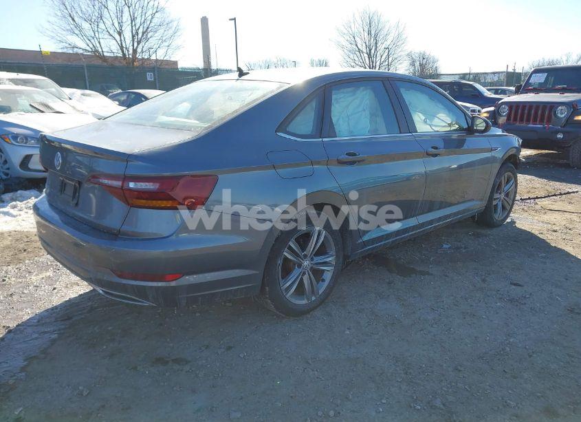 Photo 4 of 2019 Volkswagen Jetta 1.4T R-LINE/1.4T S/1.4T SE (VIN 3VWC57BU7KM061012)