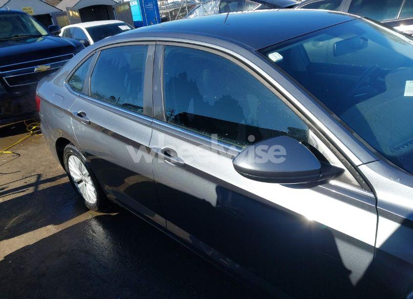 Photo 13 of 2019 Volkswagen Jetta 1.4T R-LINE/1.4T S/1.4T SE (VIN 3VWC57BU7KM061592)