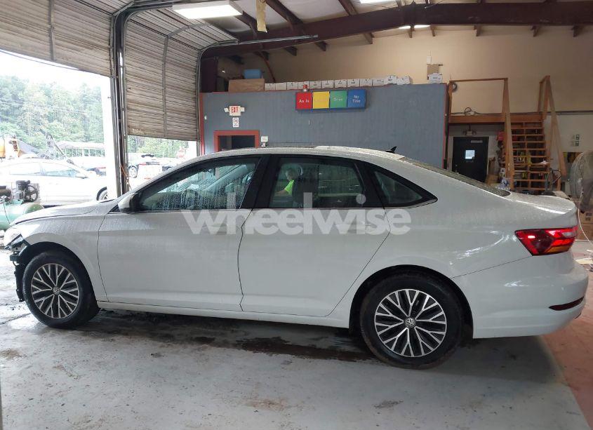 Photo 15 of 2019 Volkswagen Jetta 1.4T R-LINE/1.4T S/1.4T SE (VIN 3VWC57BU7KM099064)