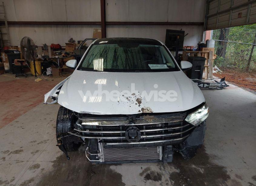 Photo 6 of 2019 Volkswagen Jetta 1.4T R-LINE/1.4T S/1.4T SE (VIN 3VWC57BU7KM099064)