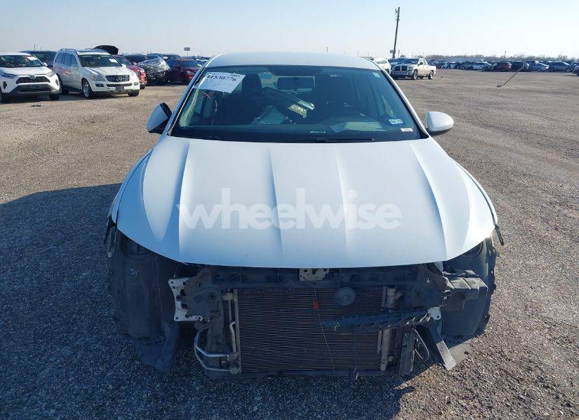 Photo 13 of 2019 Volkswagen Jetta 1.4T R-LINE/1.4T S/1.4T SE (VIN 3VWC57BU7KM143273)