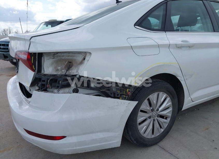 Photo 19 of 2019 Volkswagen Jetta 1.4T R-LINE/1.4T S/1.4T SE (VIN 3VWC57BU7KM143273)