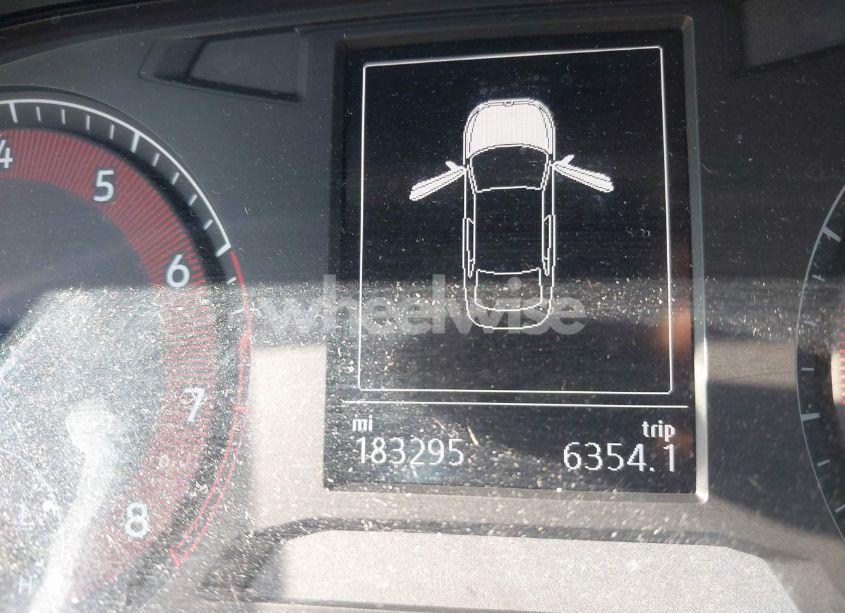 Photo 7 of 2019 Volkswagen Jetta 1.4T R-LINE/1.4T S/1.4T SE (VIN 3VWC57BU7KM143273)