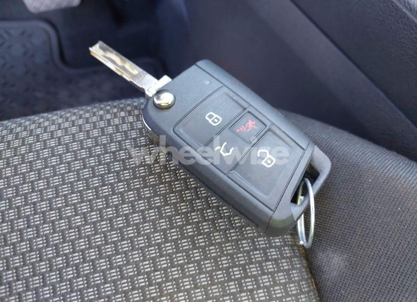 Photo 11 of 2019 Volkswagen Jetta 1.4T R-LINE/1.4T S/1.4T SE (VIN 3VWC57BU7KM172109)