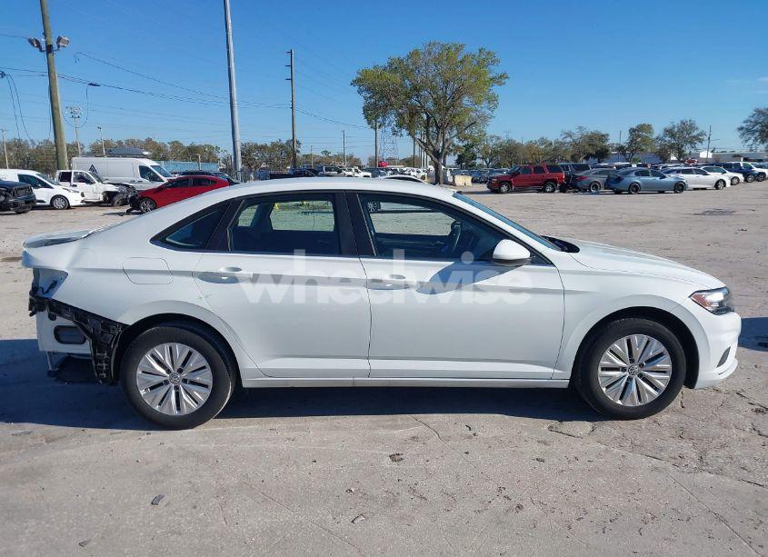 Photo 13 of 2019 Volkswagen Jetta 1.4T R-LINE/1.4T S/1.4T SE (VIN 3VWC57BU7KM172109)