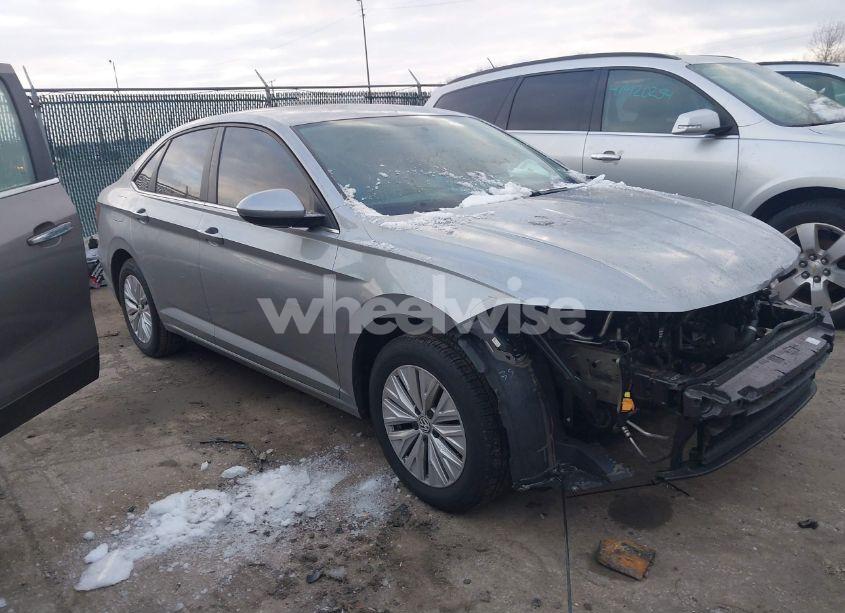 Photo 14 of 2019 Volkswagen Jetta 1.4T R-LINE/1.4T S/1.4T SE (VIN 3VWC57BU7KM184678)