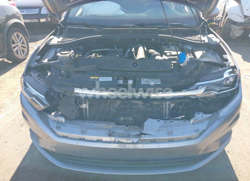 Photo 10 of 2019 Volkswagen Jetta 1.4T R-LINE/1.4T S/1.4T SE (VIN 3VWC57BU7KM191923)