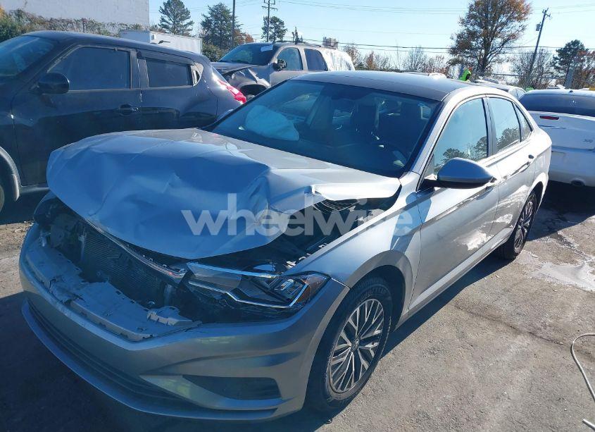 Photo 2 of 2019 Volkswagen Jetta 1.4T R-LINE/1.4T S/1.4T SE (VIN 3VWC57BU7KM191923)