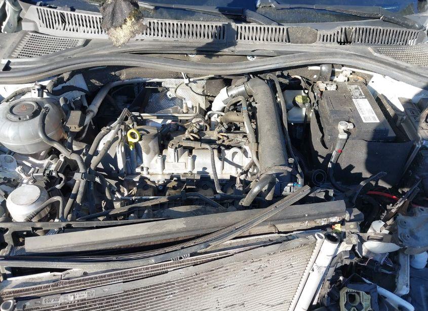 Photo 10 of 2019 Volkswagen Jetta 1.4T R-LINE/1.4T S/1.4T SE (VIN 3VWC57BU7KM218411)