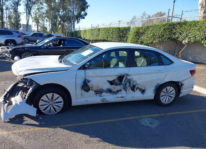 Photo 15 of 2019 Volkswagen Jetta 1.4T R-LINE/1.4T S/1.4T SE (VIN 3VWC57BU7KM218411)